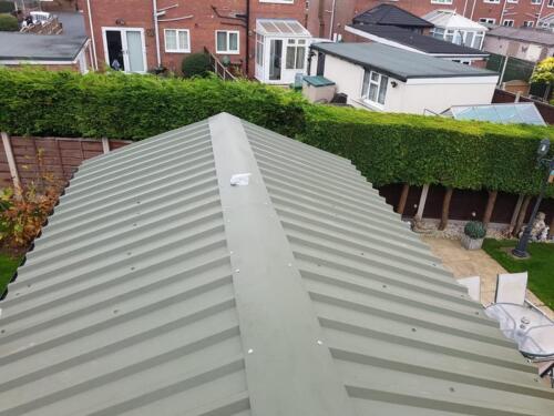 new-tin-roof-after-asbestos-strip-2